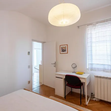 Apartment Anna 2 *